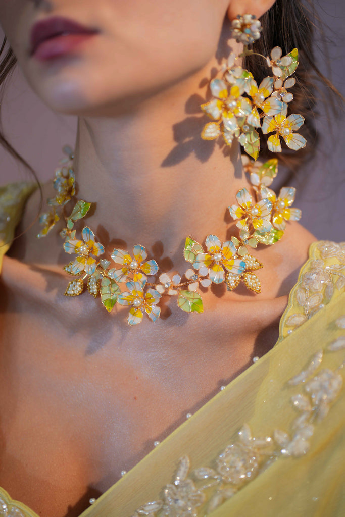Abril Necklace