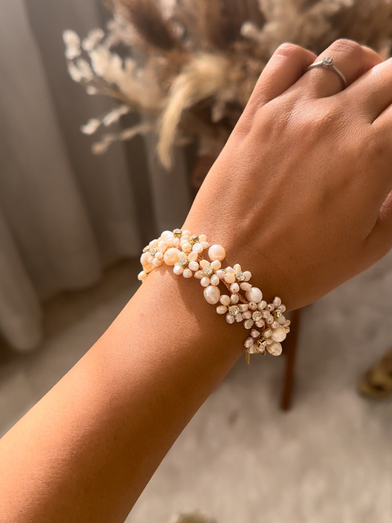 Camary Pearl Bracelet